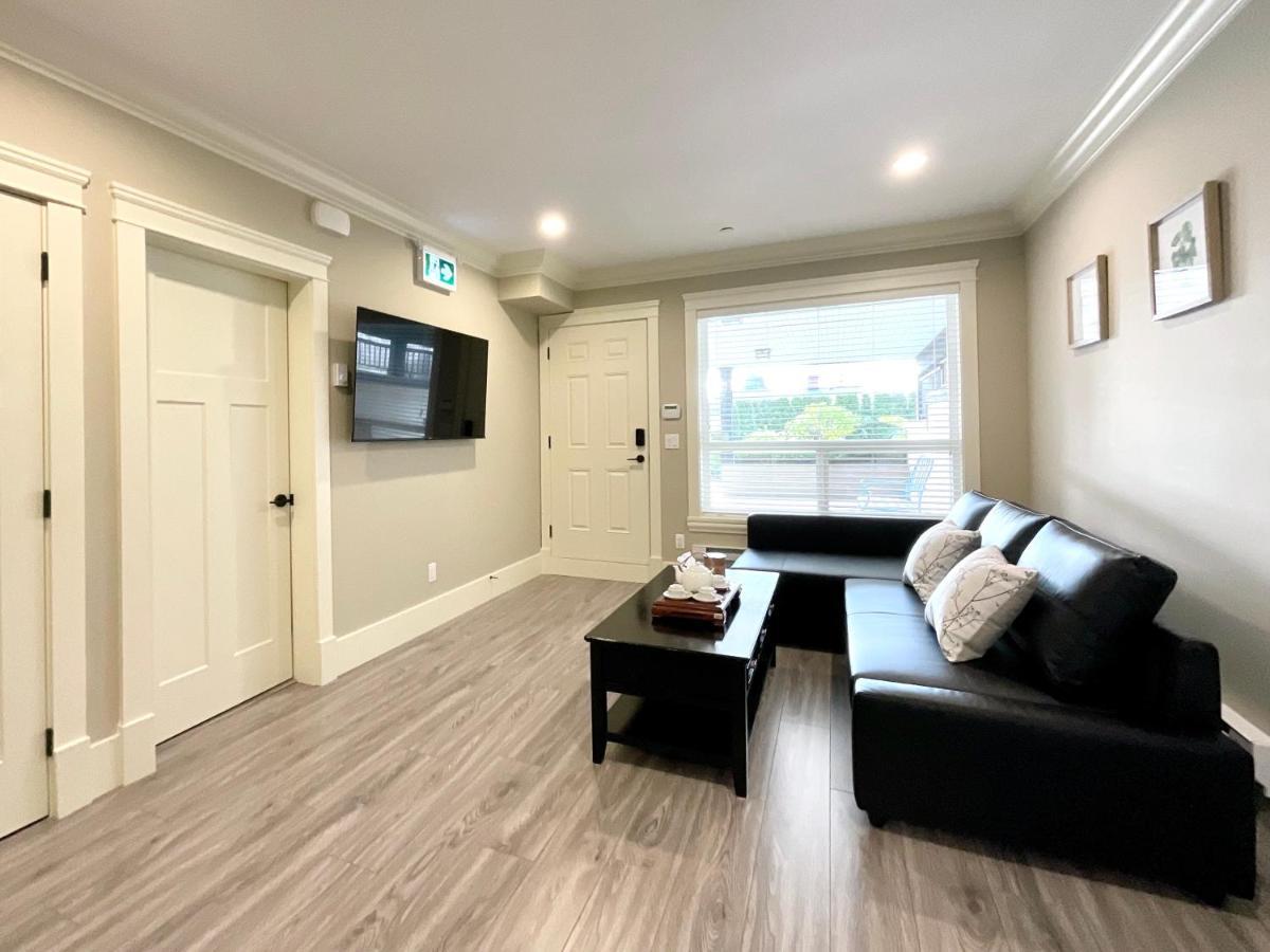 New Two-Bedroom Legal Suite With Parking White Rock Zewnętrze zdjęcie